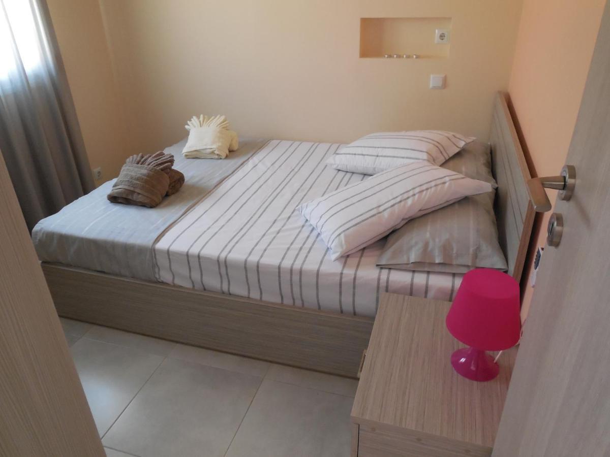 Costa Petra - Luxury Seaside Cottage With Garden - Vacation House For Families In Greece Néa Meságkala 外观 照片