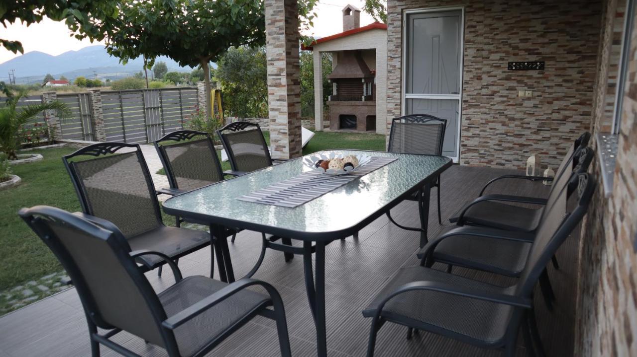 Costa Petra - Luxury Seaside Cottage With Garden - Vacation House For Families In Greece Néa Meságkala 外观 照片